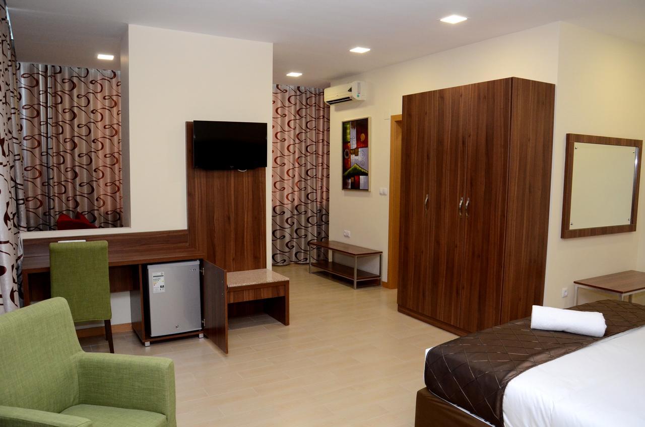 Blu Sky Hotel Maputo Bagian luar foto